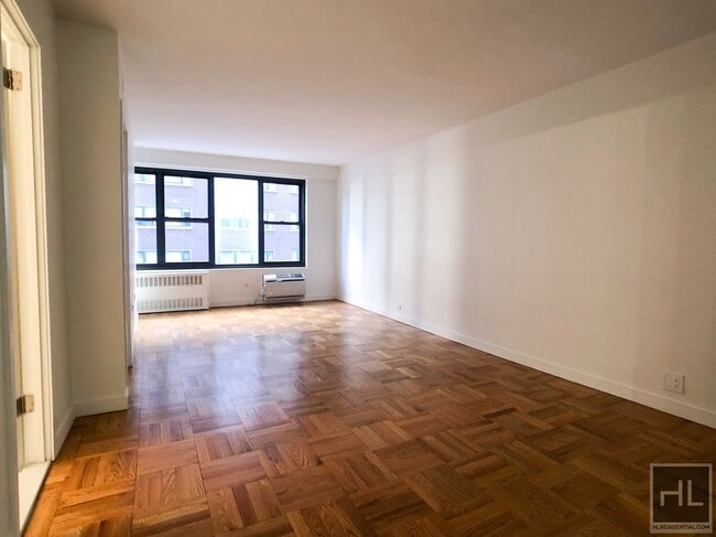 Building Photo - 145 4th Ave