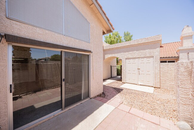 Building Photo - 2019 W Lemon Tree Pl