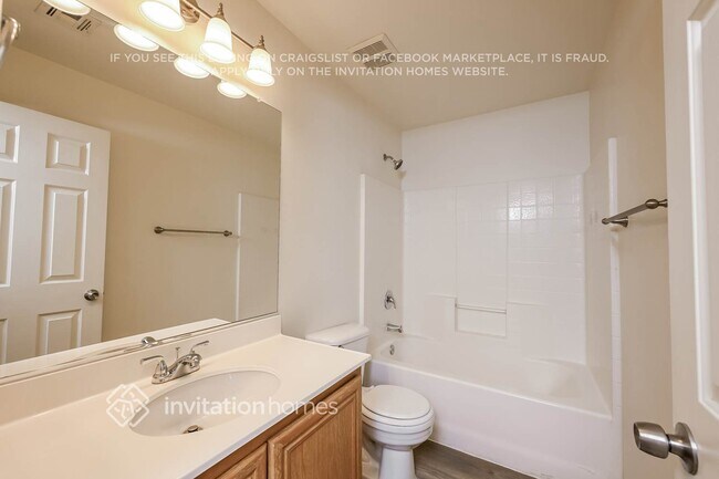 Building Photo - 11169 Alora St