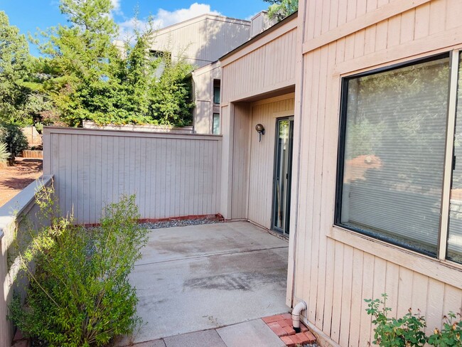 Building Photo - Vista Montana Townhouse, West Sedona