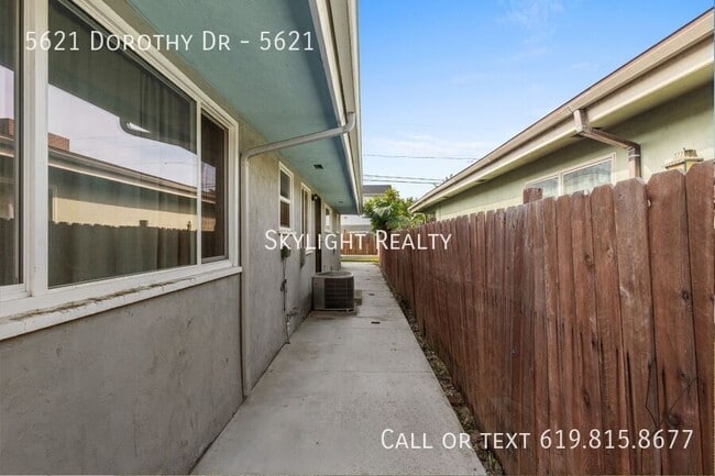 Building Photo - 5621 Dorothy Dr