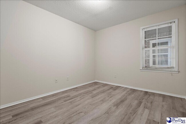 Building Photo - 319 Revell Dr