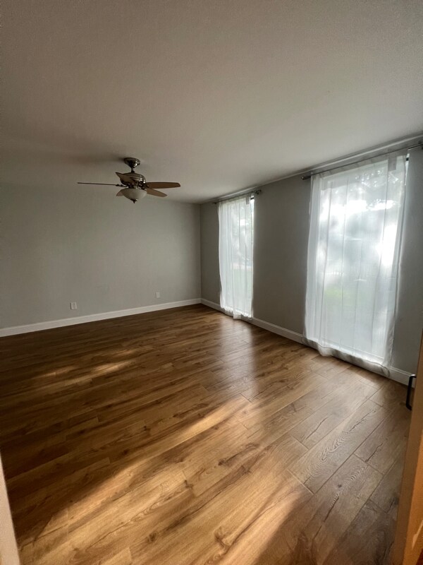 Building Photo - 524 N Post Oak Ln