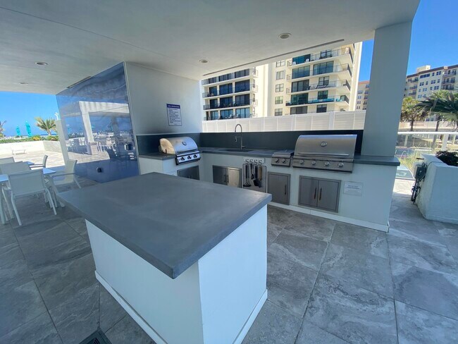 Building Photo - 3450 S Ocean Blvd