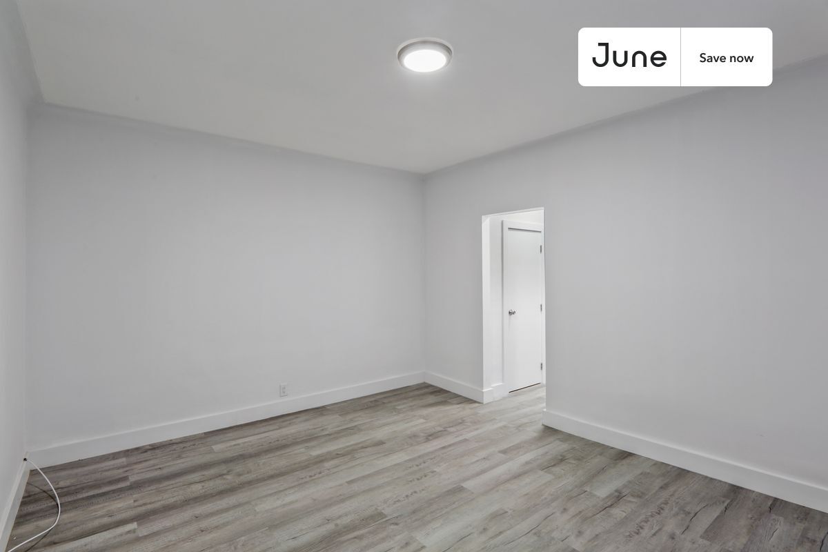 Building Photo - 609 W 151st