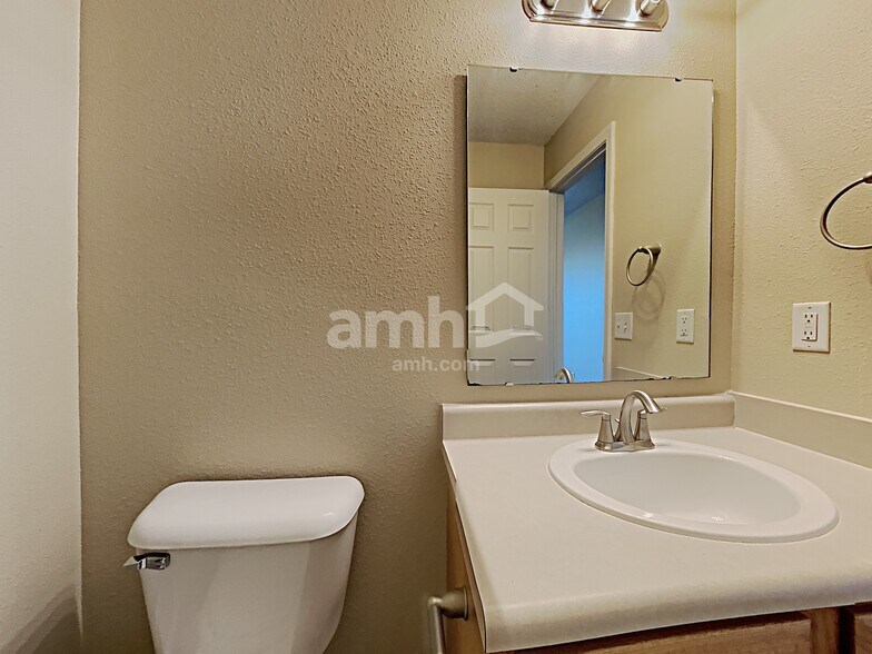 Building Photo - 11946 Sapling Cir