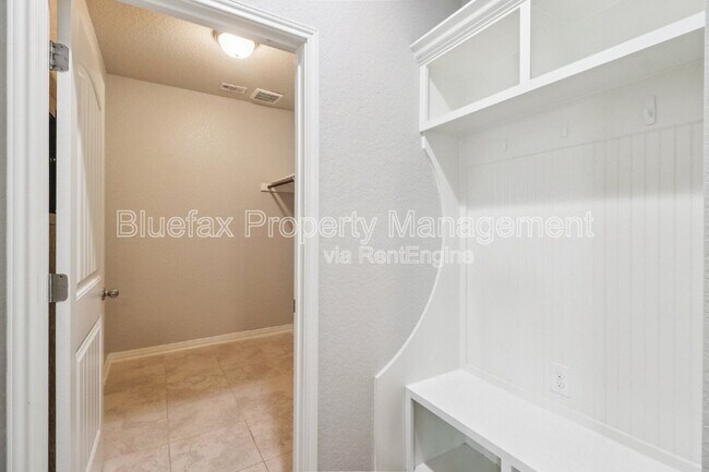 Building Photo - 13840 Tribeca