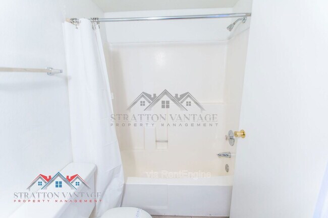 Building Photo - 1831 W Mulberry Dr