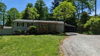 Building Photo - Private 3/1 House With Large Covered Porch...