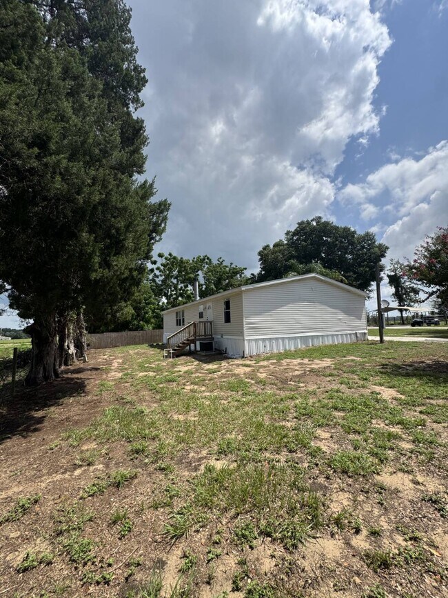 Building Photo - 11306 Ewing Dr