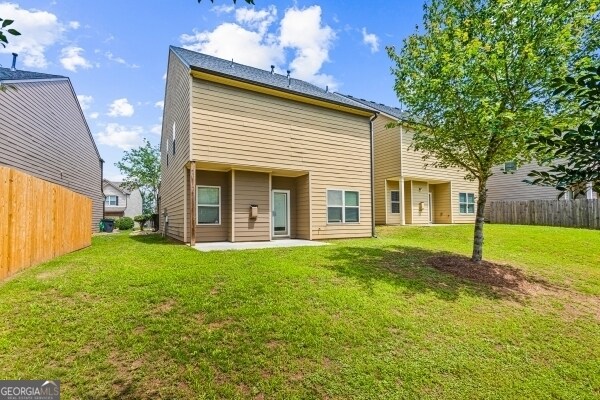 Building Photo - 3920 Lake Manor Way