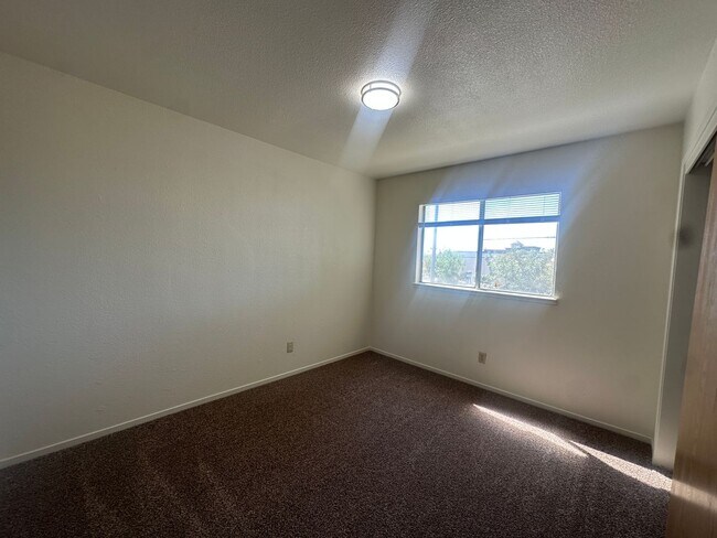 Building Photo - Gated community - Water, Garbage & Sewer I...