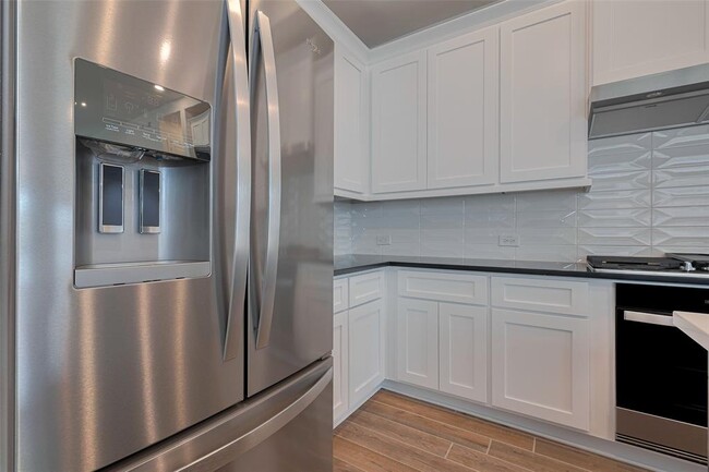 Building Photo - 4206 Colony Ln