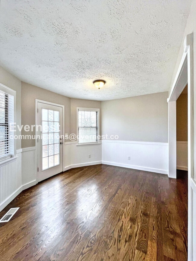 Building Photo - 408 Malibu Canyon Dr