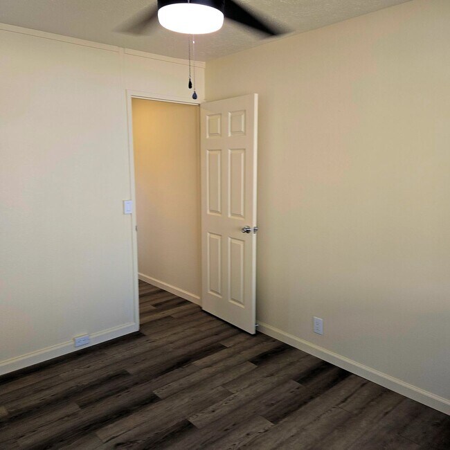 Building Photo - Live the beach life! Remodeled 1 Bedroom N...