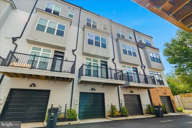 Building Photo - 2018 Tysons Ridgeline Rd