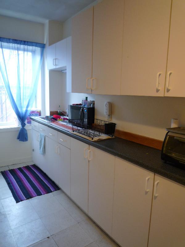 Building Photo - 37 Cooper St