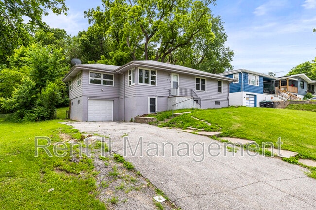 Building Photo - 3501 Redick Ave
