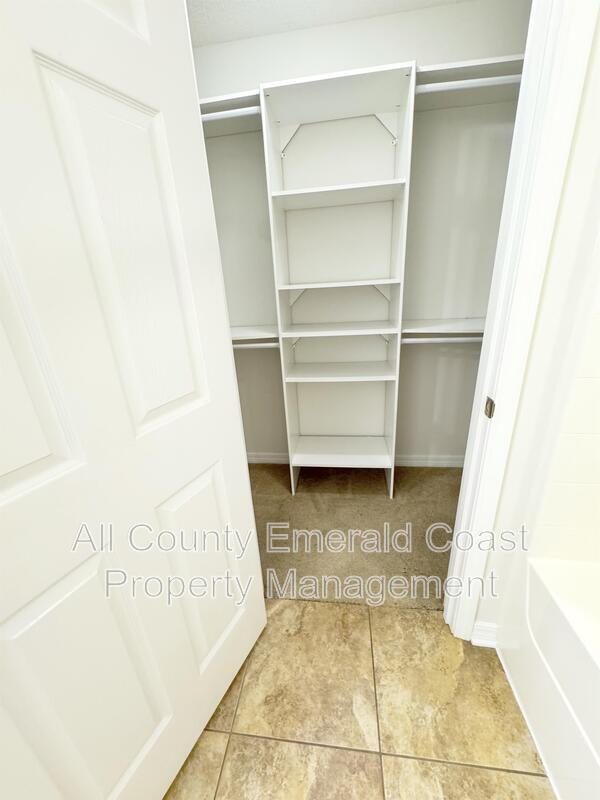 Building Photo - 293 Dahlquist Dr