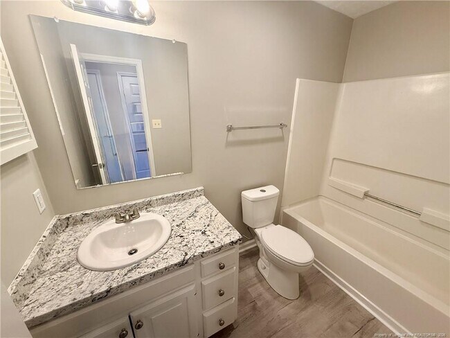Building Photo - 224 Waterdown Dr