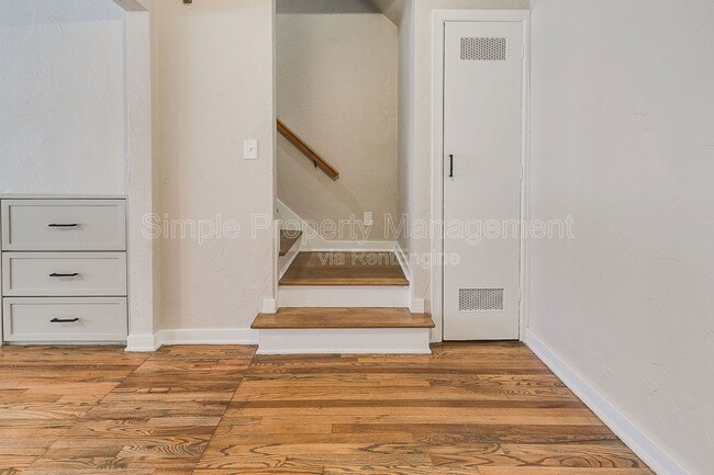 Building Photo - 1421 Classen Dr