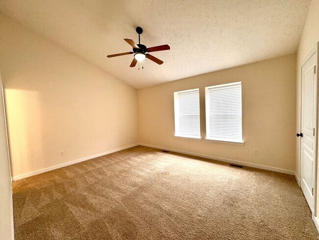 Building Photo - 1255 Poet's Ct