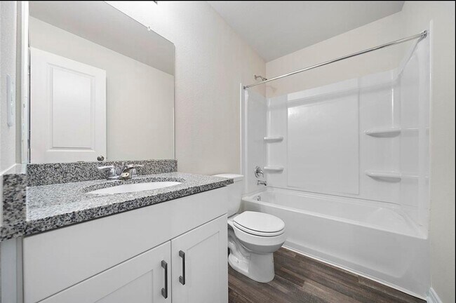 Building Photo - 149 Ivy St