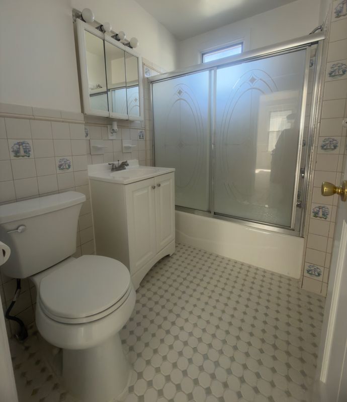 Building Photo - 831-833 William Street, 2