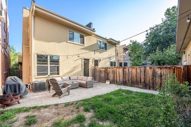 Building Photo - 3315 W Hayward Pl