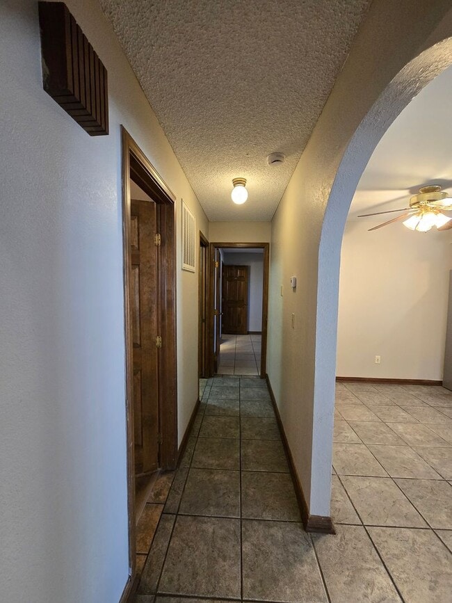 Building Photo - Renovated 2 Bedroom, 2 Bathroom Downstairs...