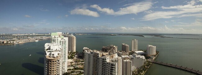 Building Photo - 465 Brickell Ave