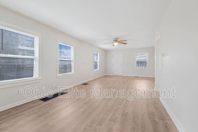 Building Photo - 1999 W Broad St