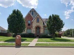 Building Photo - 13183 Broadhurst Dr