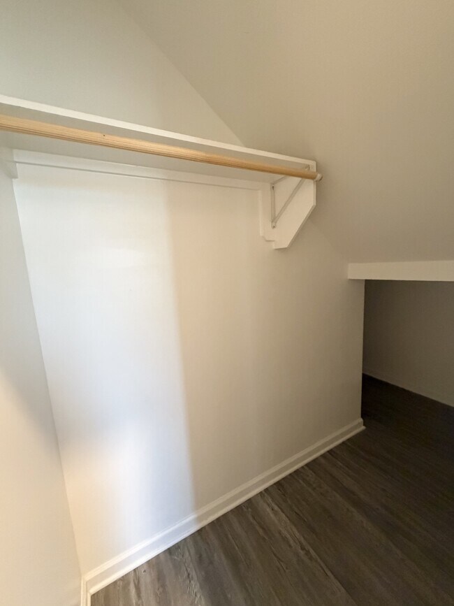 Building Photo - 18317 Fox Hollow Loop