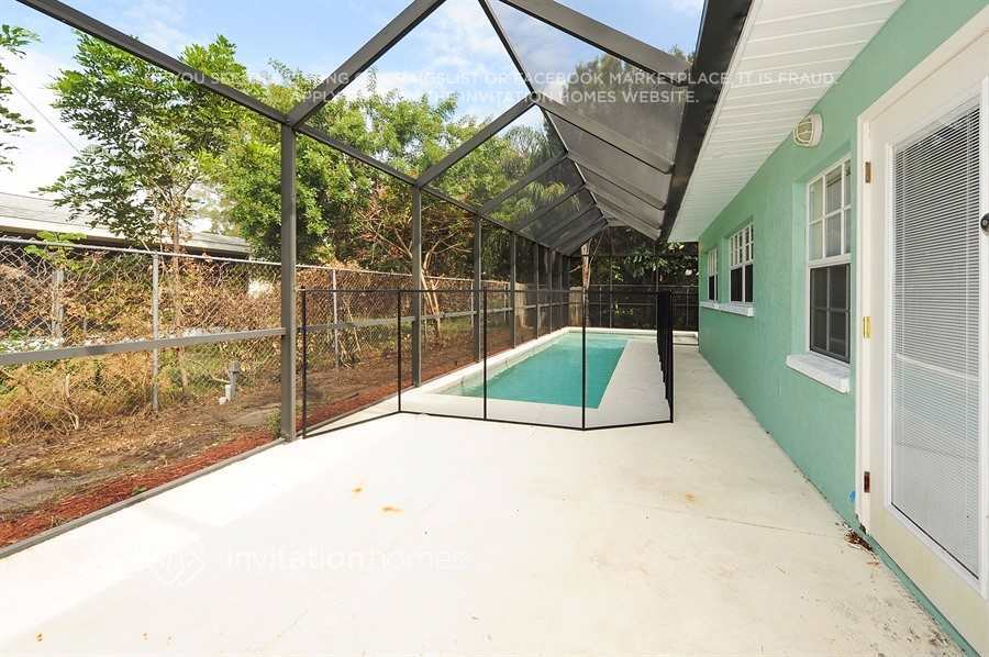 Building Photo - 7216 14th Ave NW