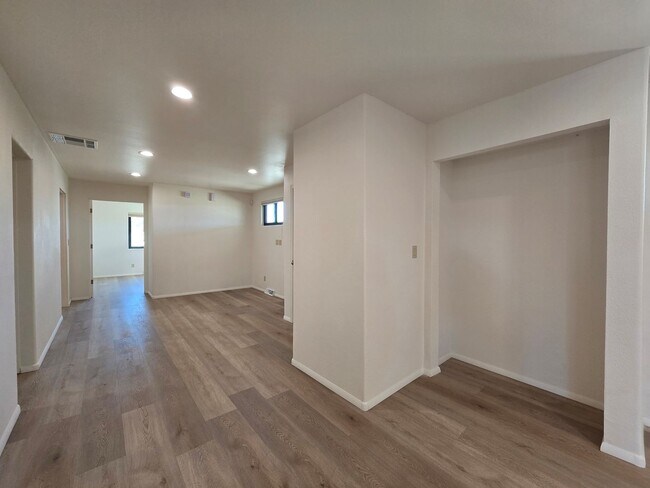 Building Photo - 18340 US 84