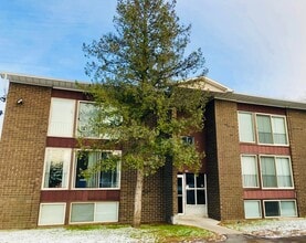 Building Photo - Cranberry Court