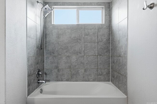 Building Photo - 6418 Dynamic Sound