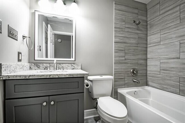 Building Photo - Lovely updated home in Suncrest Subdivision