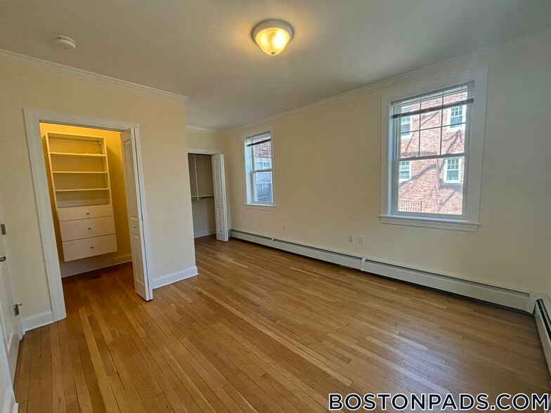 Building Photo - 37 Auburn St