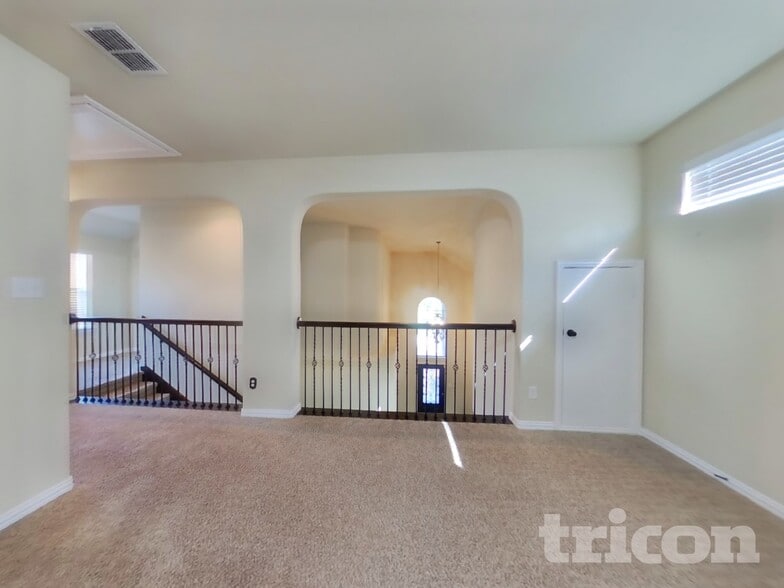 Building Photo - 2016 Childress Dr