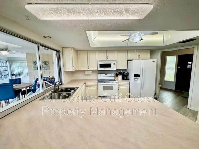 Building Photo - 2332 Bal Harbour Dr