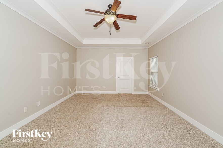 Building Photo - 6366 Cove Ln