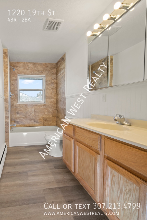 Building Photo - 1220 19th St