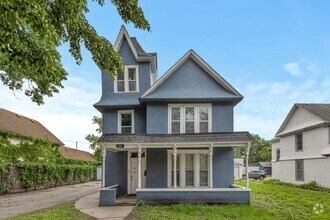 Building Photo - 3BR/1Bath + Office Area Available Sept 12t...
