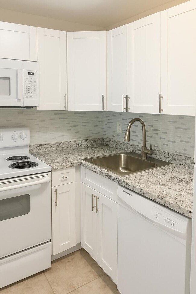 Building Photo - 4850 NE 5th Ave