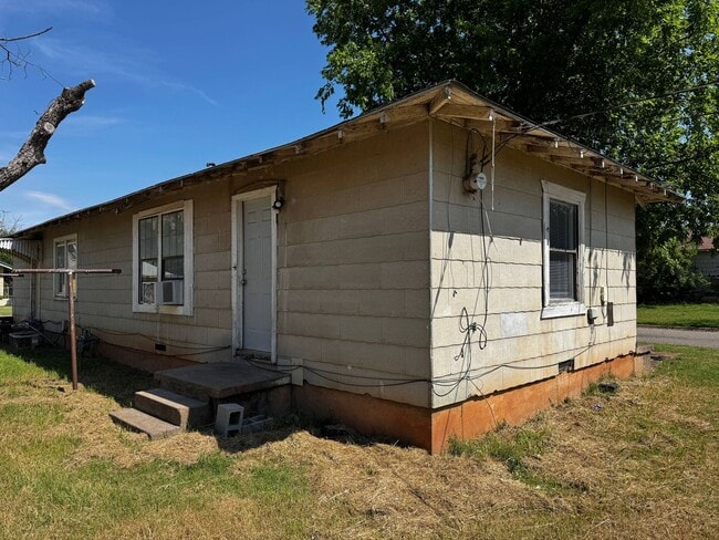 Building Photo - 1401 Fillmore St