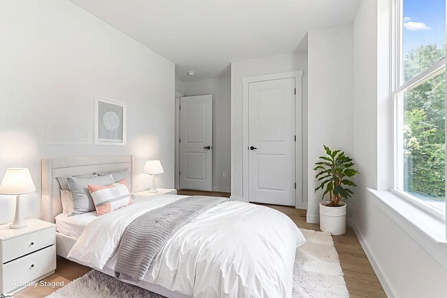 Building Photo - 18 Catawba Ave