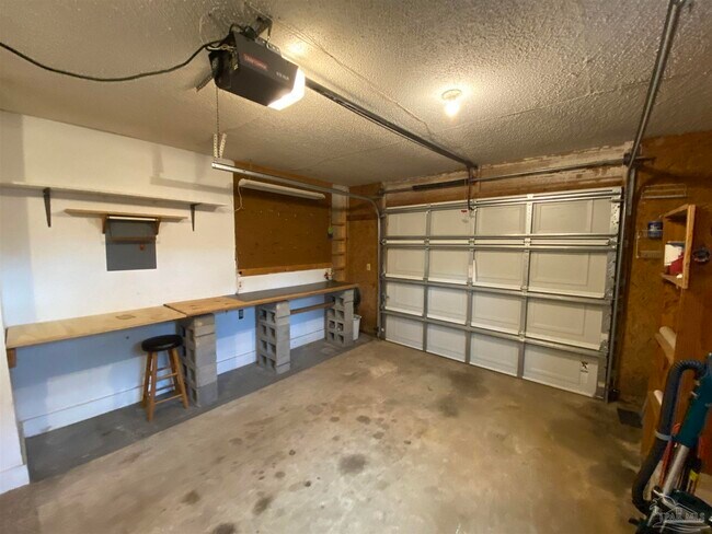 Building Photo - 1761 Chippendale Rd