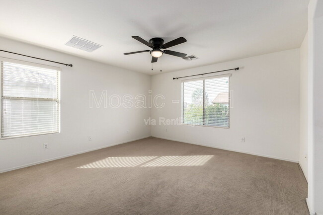 Building Photo - 2656 E Boston St